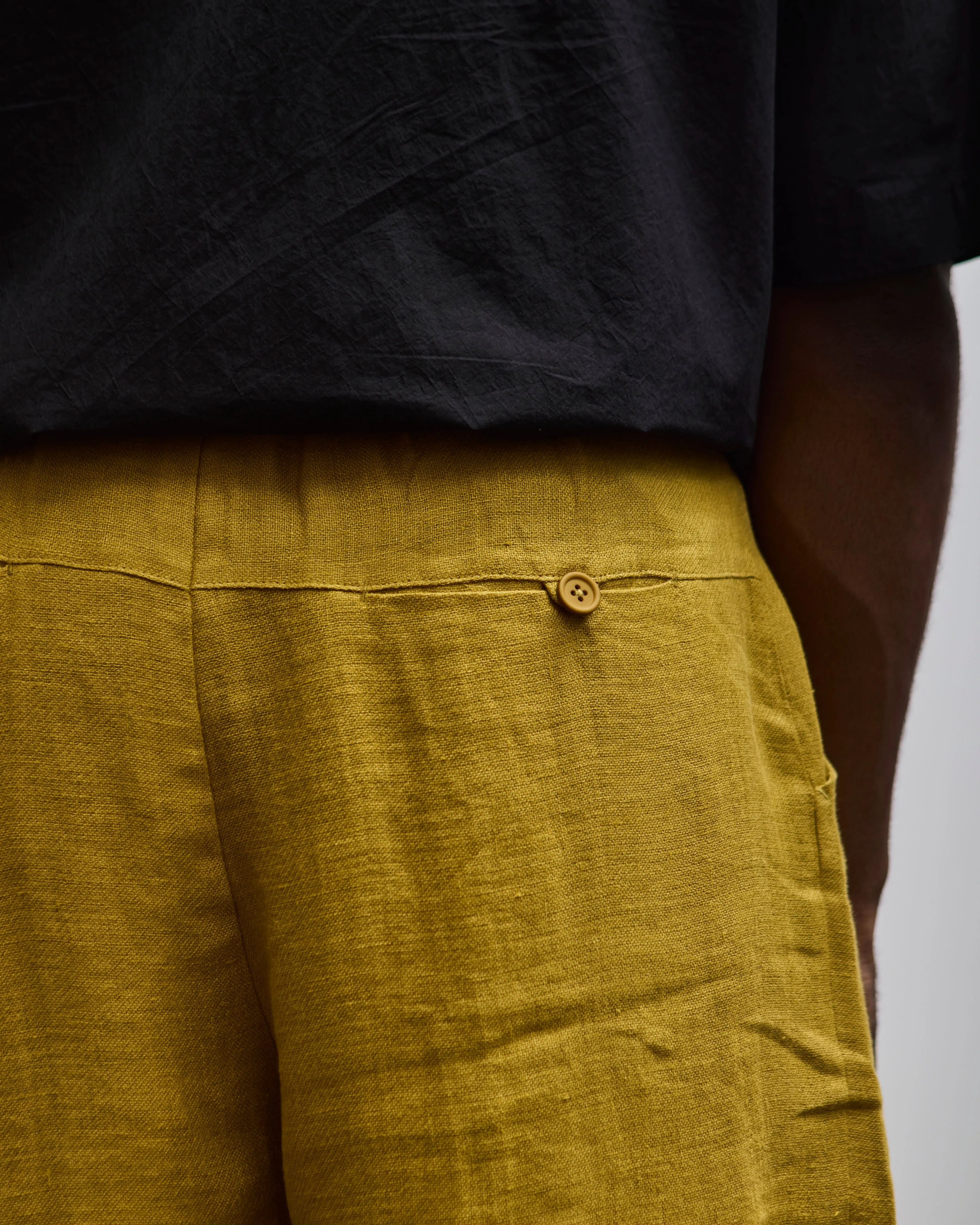 7115 Unisex Linen Pleated Trousers, Mustard