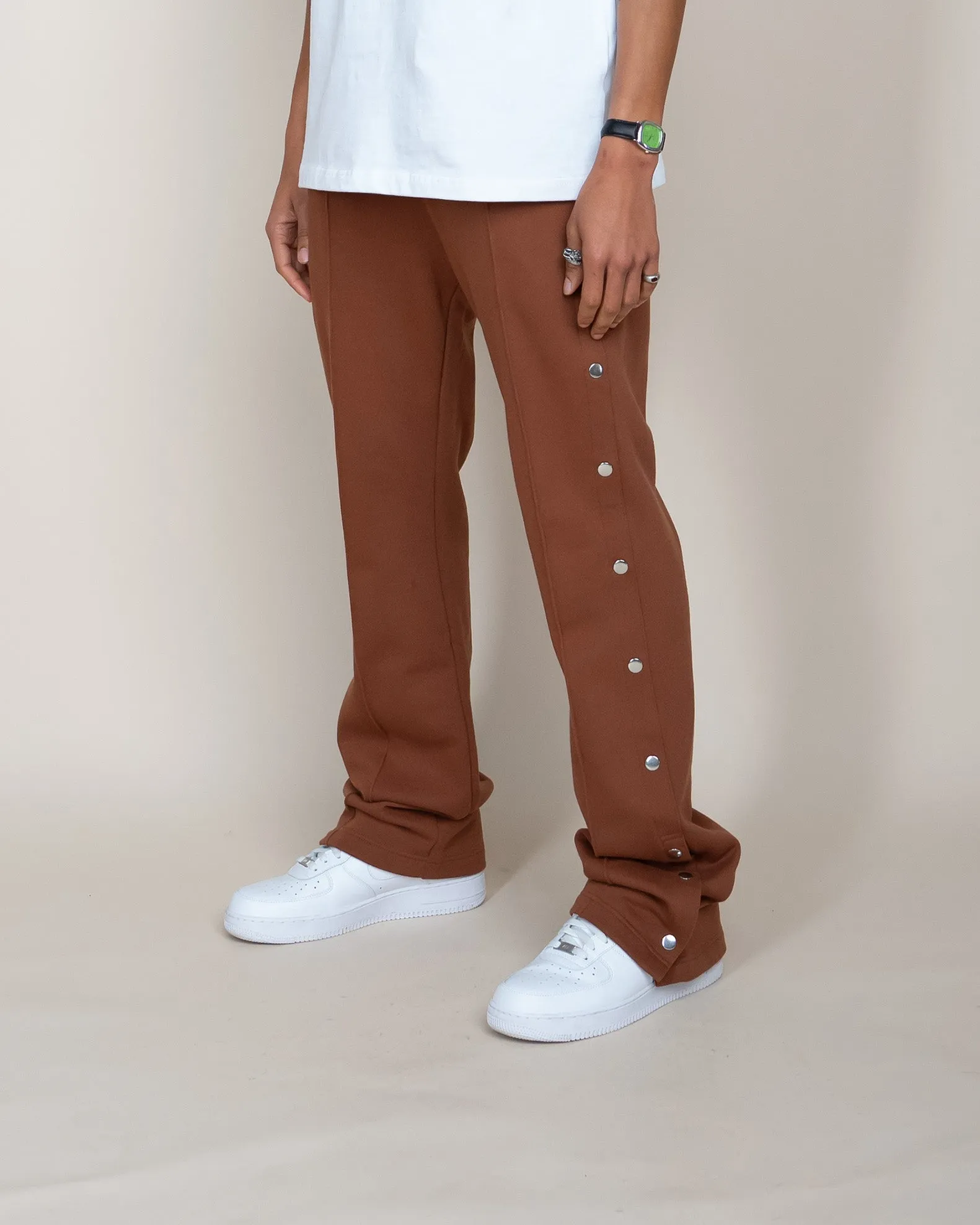 EPTM FRENCH TERRY SNAP FLARED PANTS - BROWN