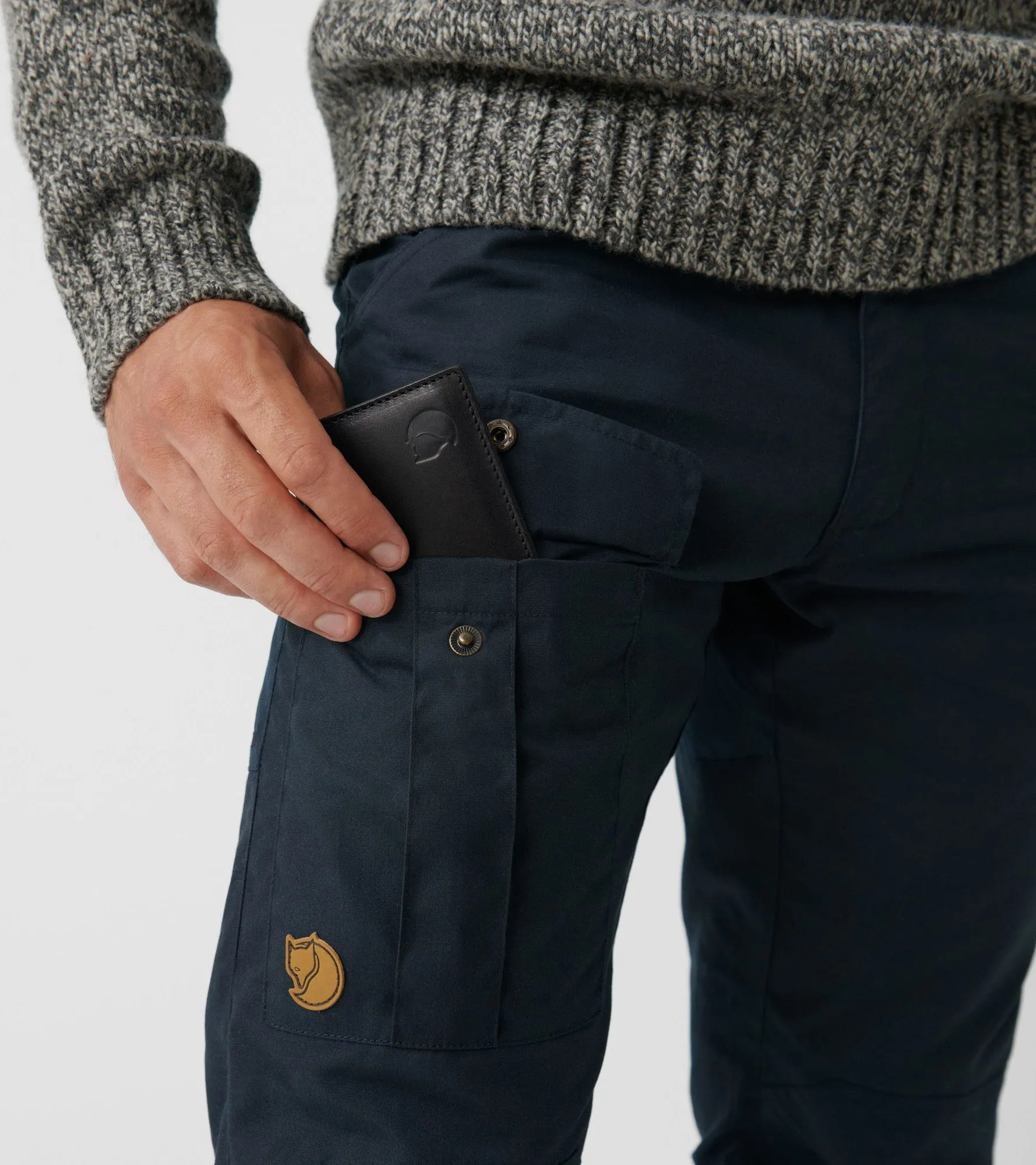 Fjällräven Men&#x27;s Nils Trousers Long Dark Grey | Buy Fjällräven Men&#x27;s Nils Trousers Long Dark Grey here | Outnorth