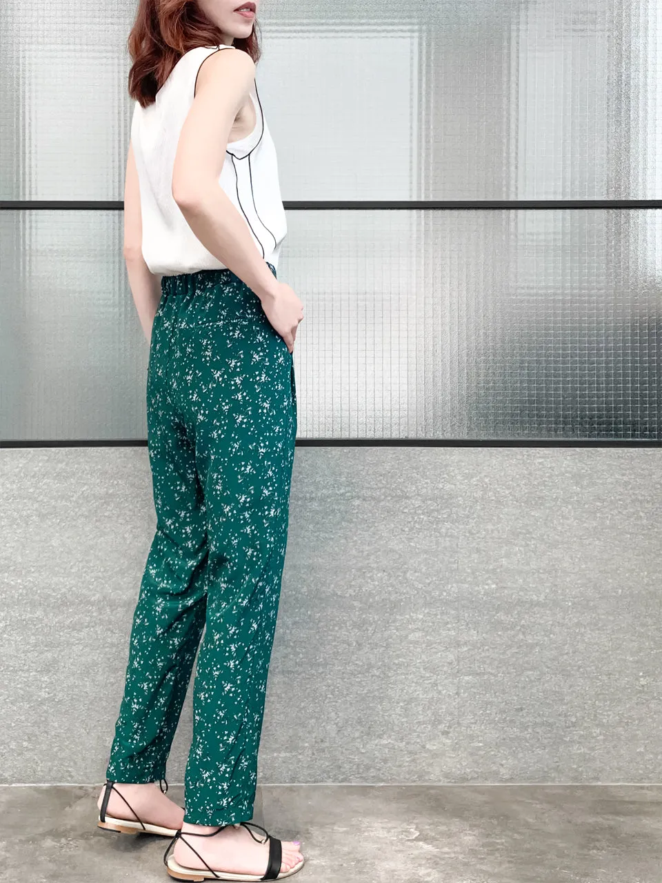 Last Chance! Green Floral Print Contrast Twist Waist Taper Trousers