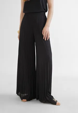 Pleated trousers